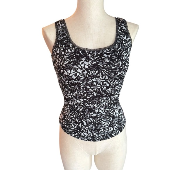 Y2K Lace Floral WHBM Tank Made in USA size Small - Picture 4 of 8